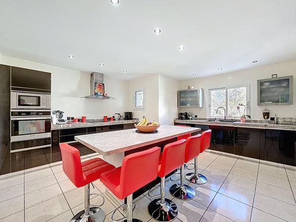 EXCLUSIVITE - MAISON DE 140 M² SUR 723 M² DE TERRAIN