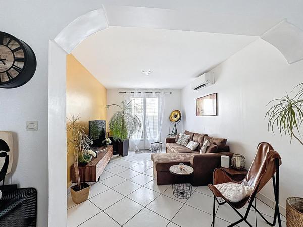 Maison 5 pièces de 110 m2 - Emplacement