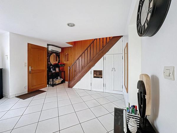 Maison 5 pièces de 110 m2 - Emplacement