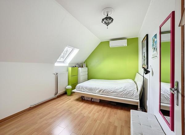 Maison 5 pièces de 110 m2 - Emplacement