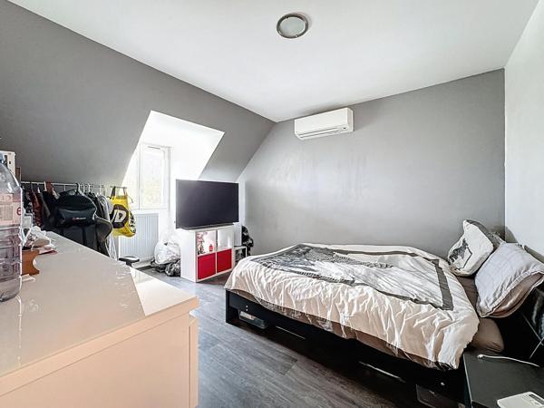 Maison 5 pièces de 110 m2 - Emplacement