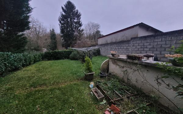 Immeuble à vendre    12 pièces • 180 m2 Amiens