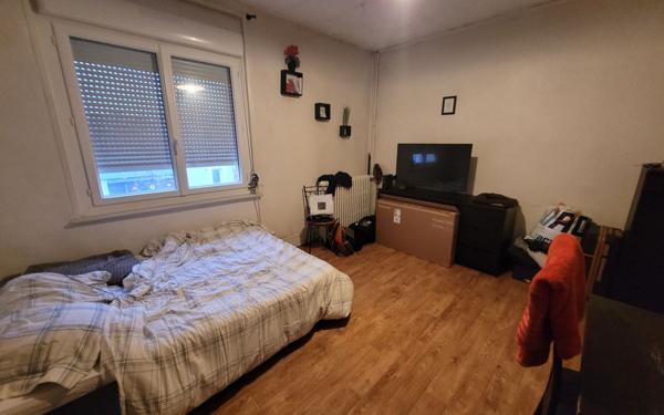 Immeuble à vendre    12 pièces • 180 m2 Amiens