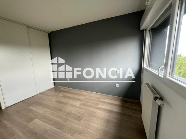 Location Appartement 3 pièces 68.7 m² - 14 RUE HENRI DESCOT Cenon 33150