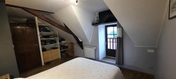 Longère rénovée et terrains