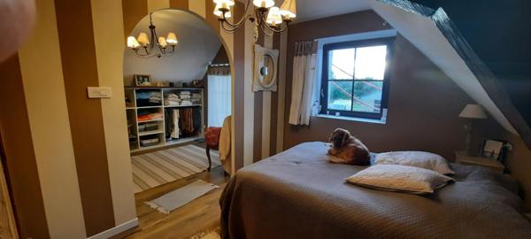 Longère rénovée et terrains