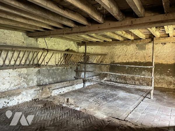 MAISON ANCIENNE A RENOVER