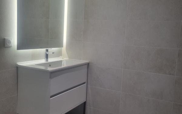 Appartement à vendre    3 pièces • 68,30 m2 Saint-Laurent-du-Var