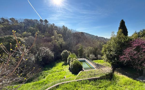 Maison à vendre    4 pièces • 101,41 m2 Grasse