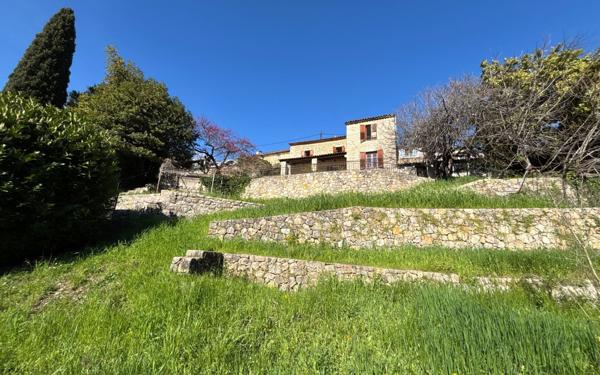 Maison à vendre    4 pièces • 101,41 m2 Grasse
