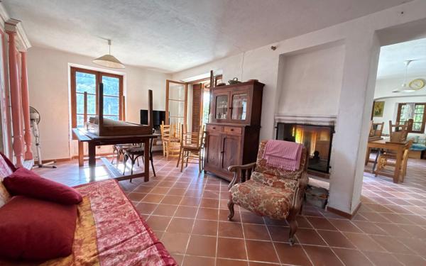 Maison à vendre    4 pièces • 101,41 m2 Grasse