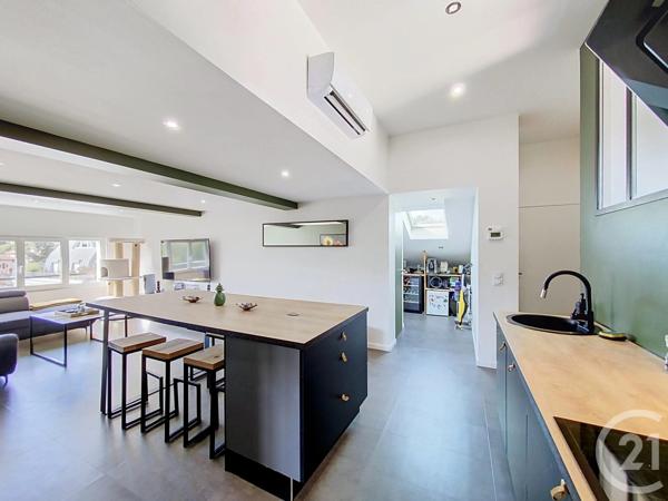 Appartement T3 à vendre  4 pièces - 61,42 m 2   LE PUY EN VELAY  - 43