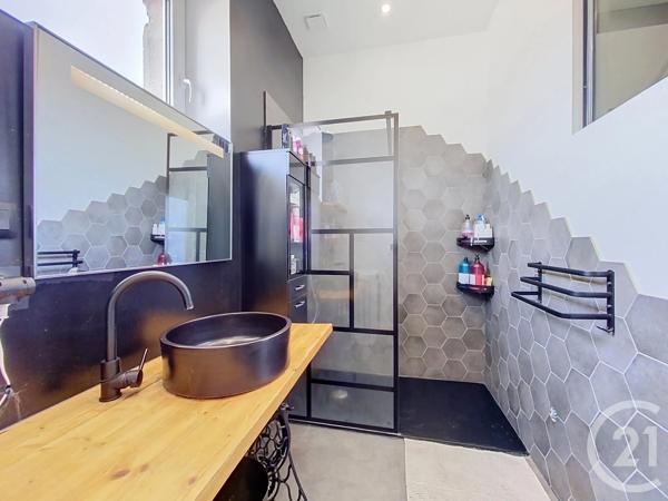 Appartement T3 à vendre  4 pièces - 61,42 m 2   LE PUY EN VELAY  - 43