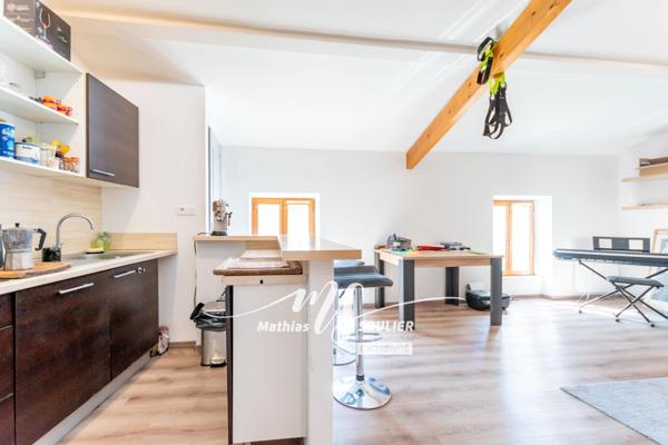 Appartement T3 de 64,5 m² rénové centre Jouques