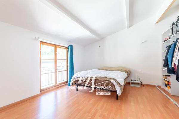 Appartement T3 de 64,5 m² rénové centre Jouques