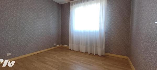 MAISON DANS LE BOURG DE GUIDEL