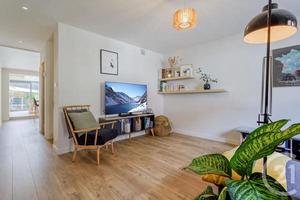 Maison à vendre  7 pièces - 127,62 m 2   RUMILLY  - 74