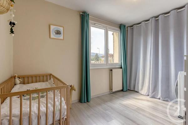 Maison à vendre  7 pièces - 127,62 m 2   RUMILLY  - 74