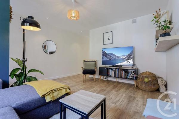 Maison à vendre  7 pièces - 127,62 m 2   RUMILLY  - 74