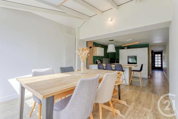 Maison à vendre  7 pièces - 127,62 m 2   RUMILLY  - 74