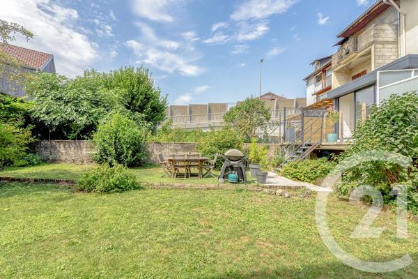 Maison à vendre  7 pièces - 127,62 m 2   RUMILLY  - 74