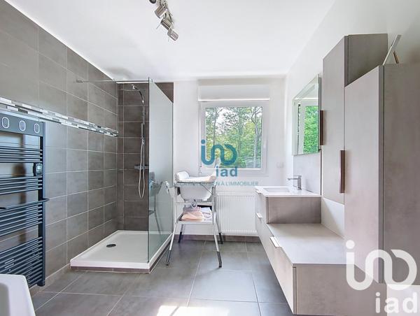 Maison 5 pièces de 98 m² à Fontenay-Trésigny (77610)