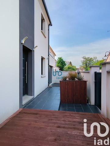 Maison 5 pièces de 98 m² à Fontenay-Trésigny (77610)