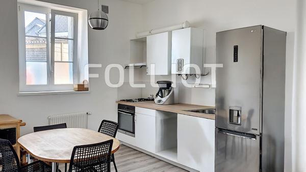 A LOUER - A 2 min du centre de VIRE - APPARTEMENT TYPE T3 REFAIT A NEUF AU REZ-DE-CHAUSSÉE