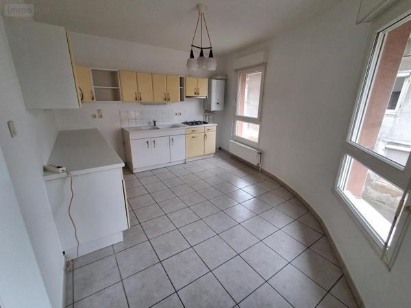 Appartement à louer à Bourg-en-Bresse dans l'Ain (01000), ref : 01083-L135