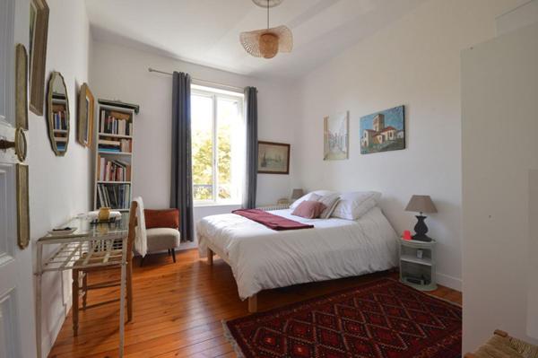 Grande Maison & garage 17 La Rochelle La Genette Centre ville