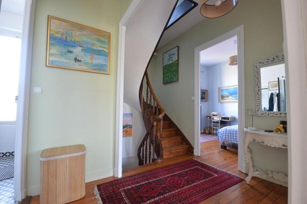 Grande Maison & garage 17 La Rochelle La Genette Centre ville