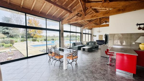 Manoir unique datant du 18ème siècle avec annexe pour invités et 2 gîtes