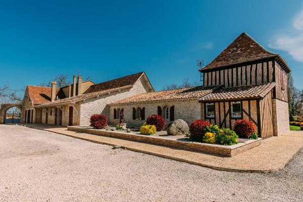 Manoir unique datant du 18ème siècle avec annexe pour invités et 2 gîtes