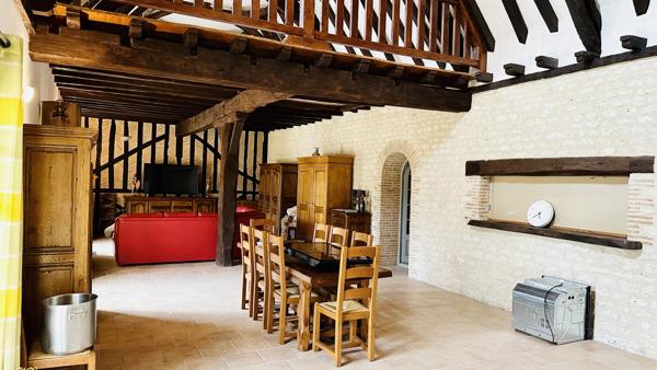Manoir unique datant du 18ème siècle avec annexe pour invités et 2 gîtes