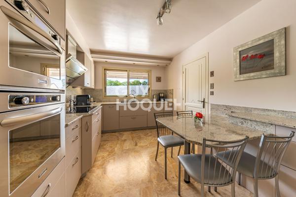 MAGNIFIQUE PROPRIETE DE 9 PIECES (313m²) À ETIOLLES