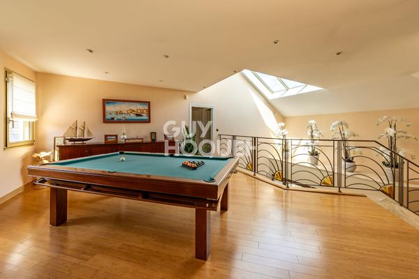 MAGNIFIQUE PROPRIETE DE 9 PIECES (313m²) À ETIOLLES