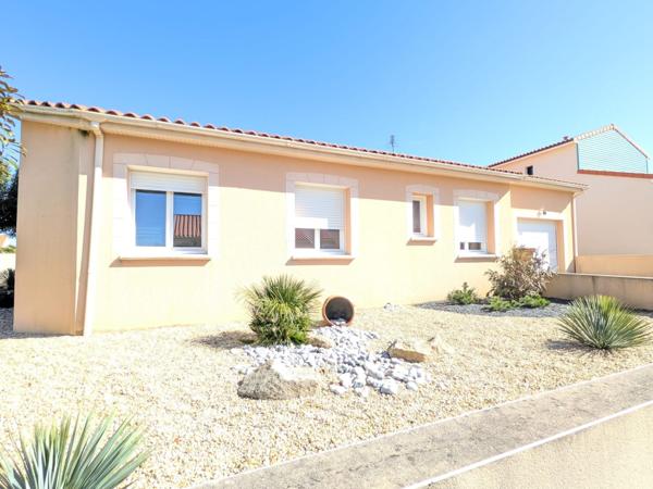 CHOLET RESIDENTIEL, BELLE MAISON PLAIN PIED avec 4 CHAMBRES