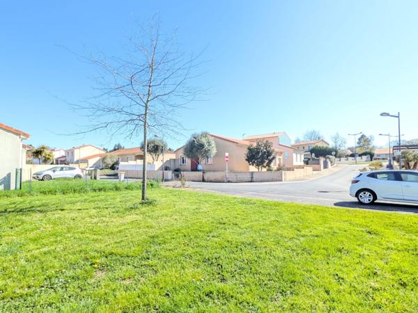 CHOLET RESIDENTIEL, BELLE MAISON PLAIN PIED avec 4 CHAMBRES