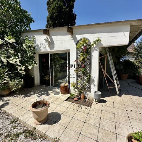 Royan (17200) VILLA DE CHARME AVEC PISCINE AU PRIX DE 1 398 200 € HAI