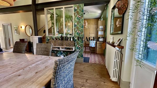 Royan (17200) VILLA DE CHARME AVEC PISCINE AU PRIX DE 1 398 200 € HAI