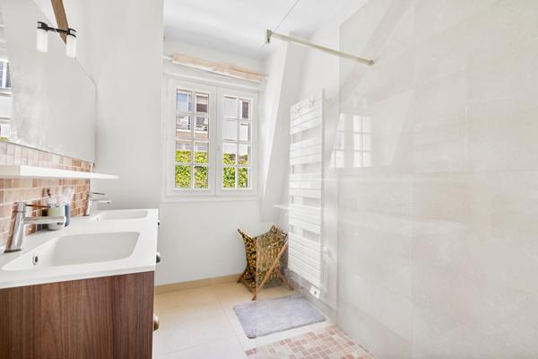 Maison Chatou 7 pièce(s) 170.76 m2