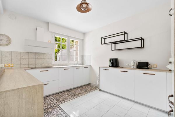 Maison Chatou 7 pièce(s) 170.76 m2