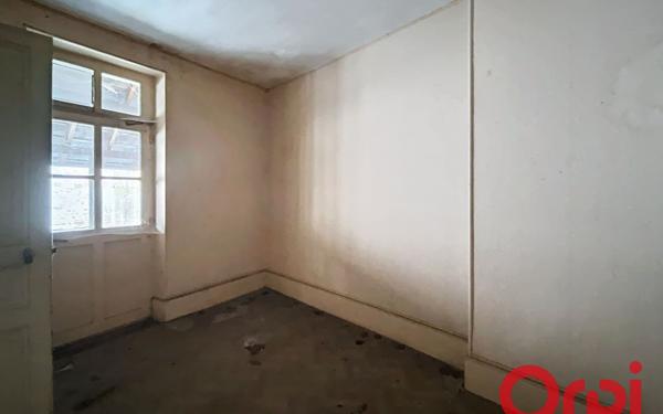 Maison à vendre    1 pièce •  Vallon-en-Sully