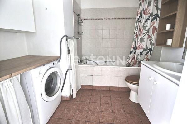 Appartement Courbevoie 2 pièces 46.62 m² calme_balcon_parking_cave