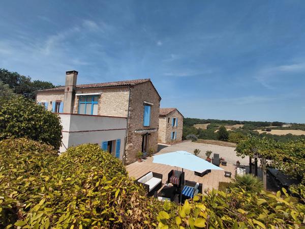 Deux maisons de caractère près de Cordes-sur-Ciel avec piscine et vues panoramiques