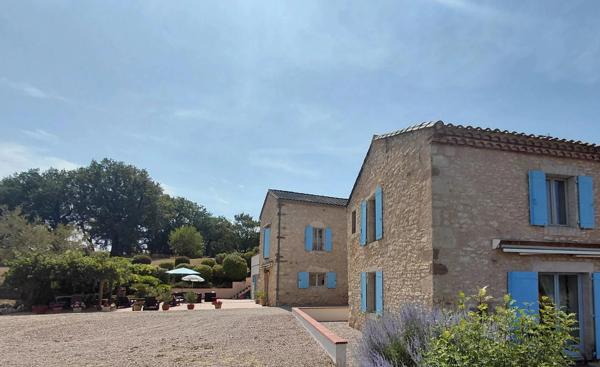 Deux maisons de caractère près de Cordes-sur-Ciel avec piscine et vues panoramiques