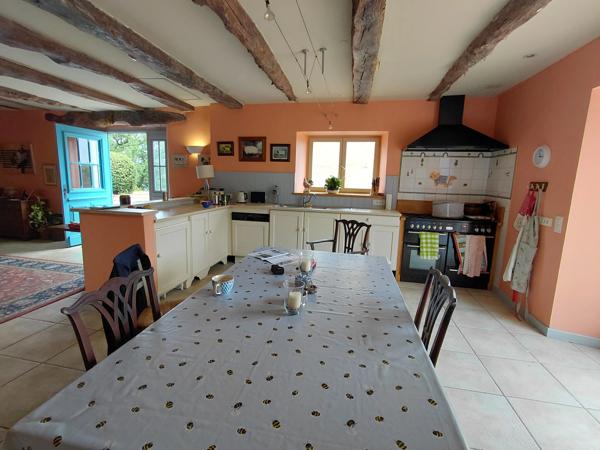 Deux maisons de caractère près de Cordes-sur-Ciel avec piscine et vues panoramiques