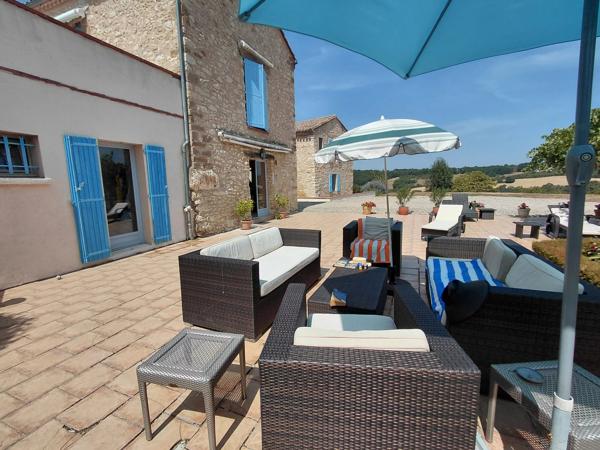 Deux maisons de caractère près de Cordes-sur-Ciel avec piscine et vues panoramiques