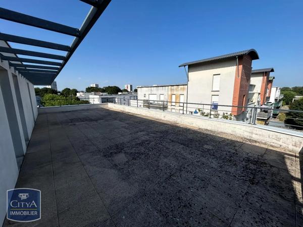 Appartement à louer 4 pièces 79m² Tours (37200)