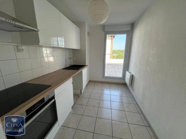 Appartement à louer 4 pièces 79m² Tours (37200)